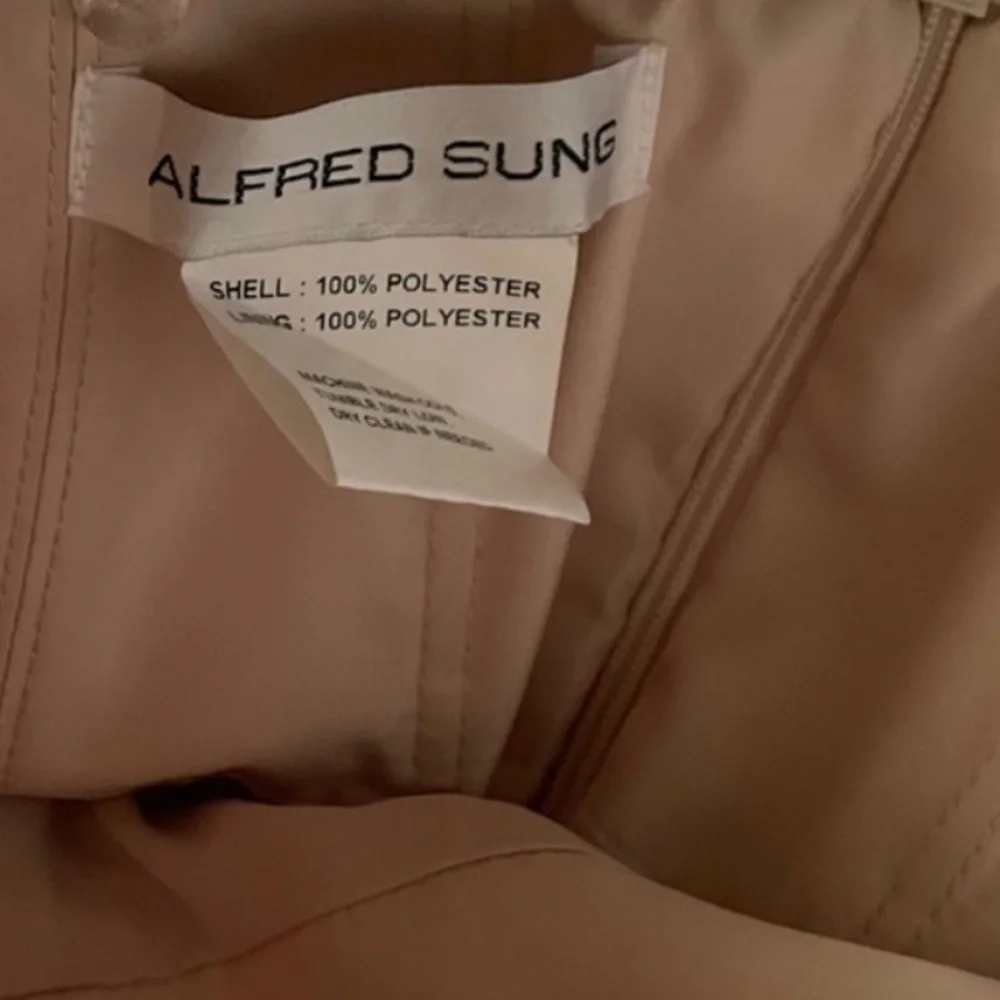 Alfred Sung Strapless Satin Twill Column Gown Removable Train Champagne Size 10 - Picture 5 of 5